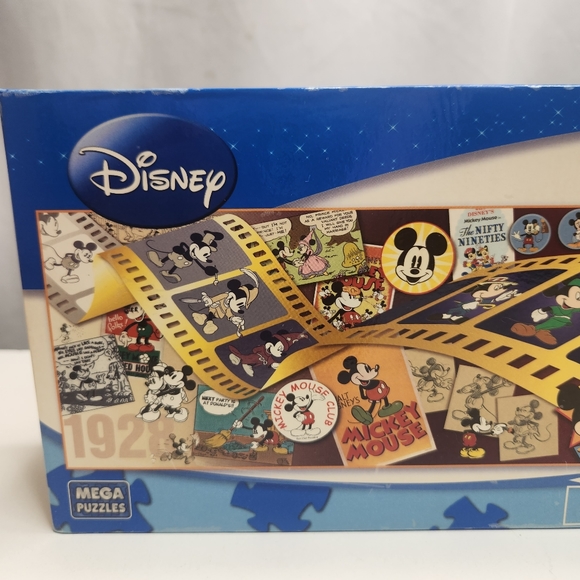 Disney Panoramas "Mickey Through the Years" 750 piece Mega Brands Jigsaw Puzzle - Picture 4 of 5